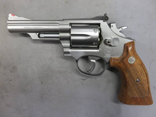 【東京マルイ】S&W M66 4in 24連射リボルバー・木製グリップ
