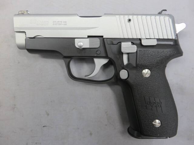 【タナカ】SIG P228 フレームHW Evo2 2トーン　モデルガン