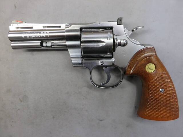 【タナカ】コルトパイソン.357mag 4in R-model　ステンレスモデル