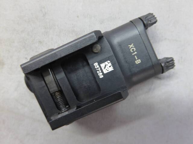 【SUREFIRE】HC1 ウエポンライト（実物）
