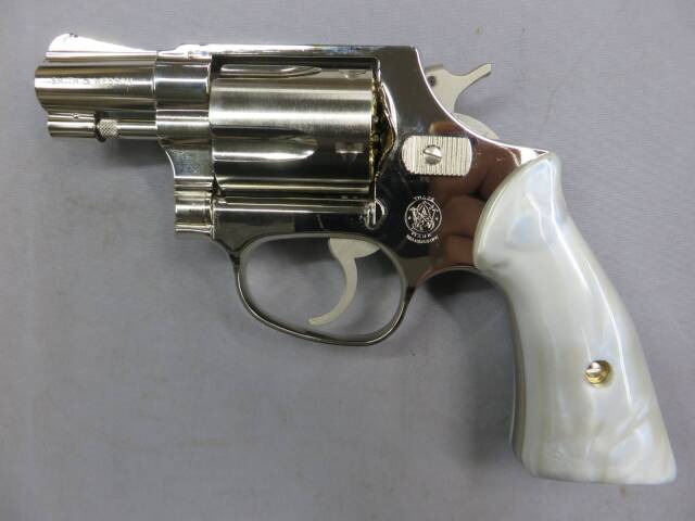 【タナカ】S&W M36 Chiefs Special 2inch スクエアバット “Travis” モデル ニッケルフィニッシュ Version.2