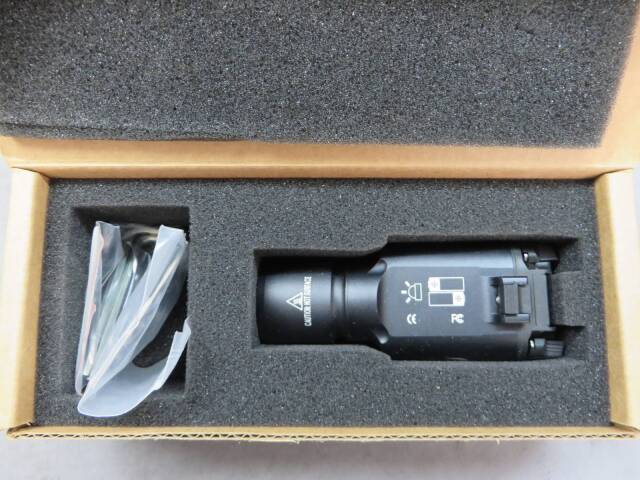 【不明】SUREFIRE レプリカ　X300タイプ ウエポンライト