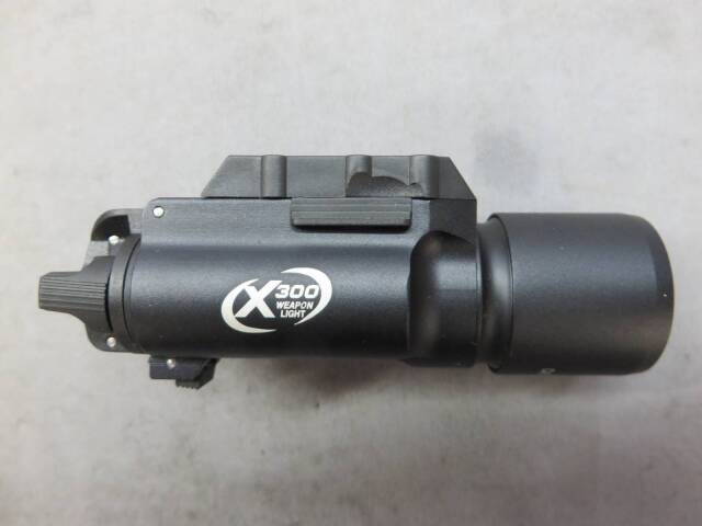 【不明】SUREFIRE レプリカ　X300タイプ ウエポンライト