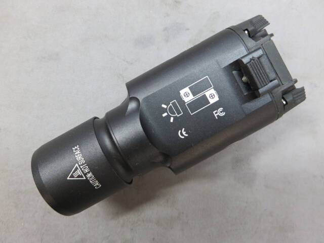 【不明】SUREFIRE レプリカ　X300タイプ ウエポンライト