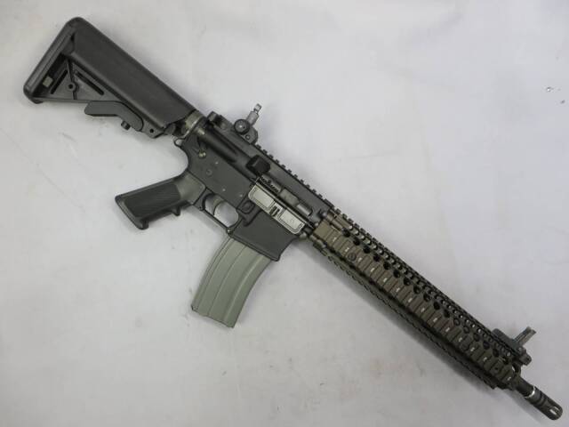 【CyberGun・VFC】コルト M4 RIS2 GBBR V2