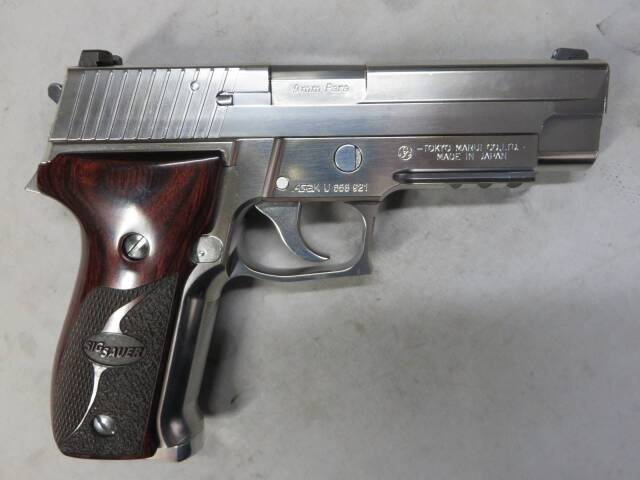 【東京マルイ】SIG SAUER P226R クロームステンレス・アルタモント グリップ 他 カスタム