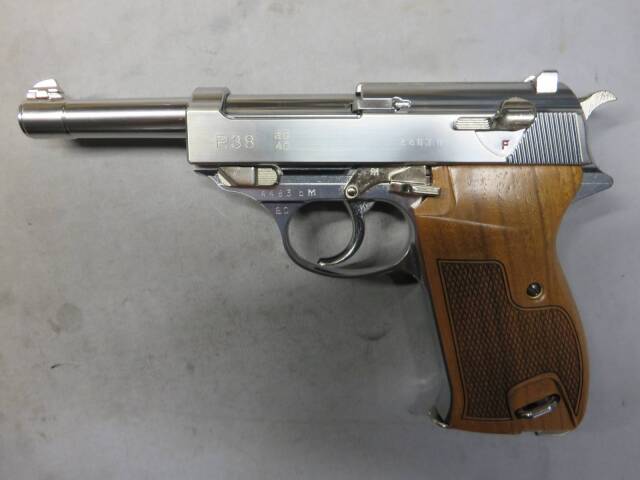 【マルゼン】ワルサーP38 シルバー・木製グリップ