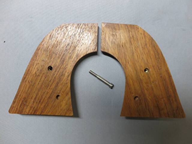 【不明】SA.45 メダル付き 木製グリップ