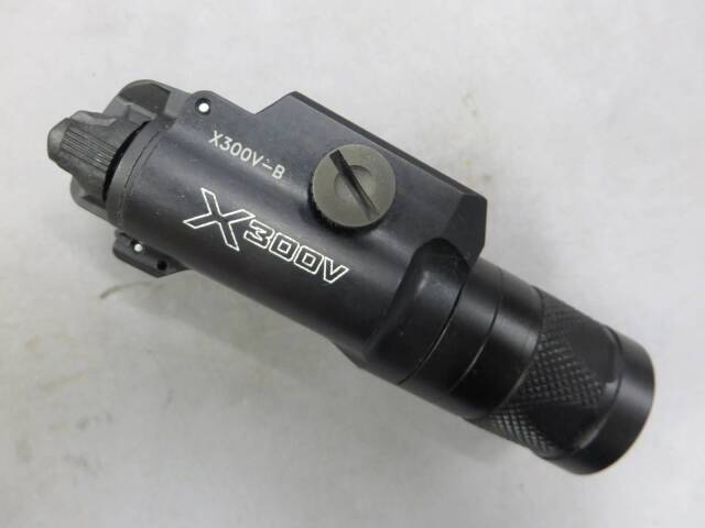 実物 SUREFIRE ウェポンライト SUREFIRE】X300V-B ウエポンライト(実物)