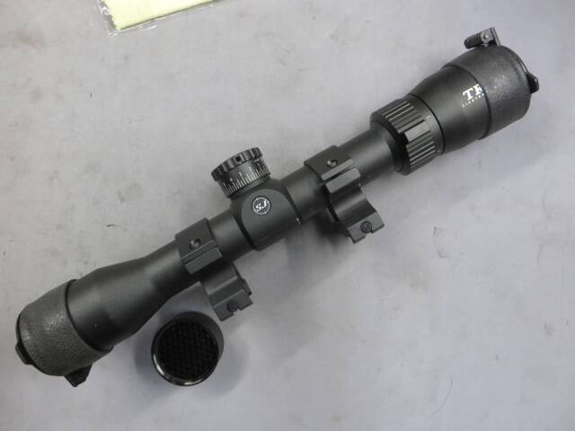 【SIGHTRON】TR-X 1.75-4×32 CQB  MIL-DOT レティクル
