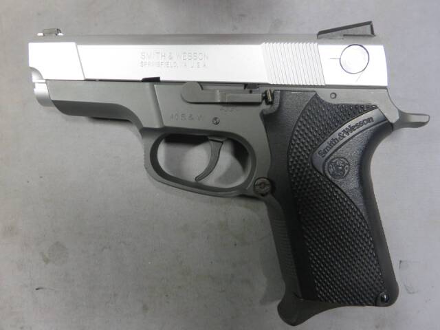 【ウエスタンアームズ】S&W ショーティ40 2トーン