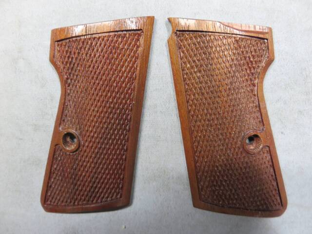 【不明】ワルサー PPK/S チェッカー 木製グリップ