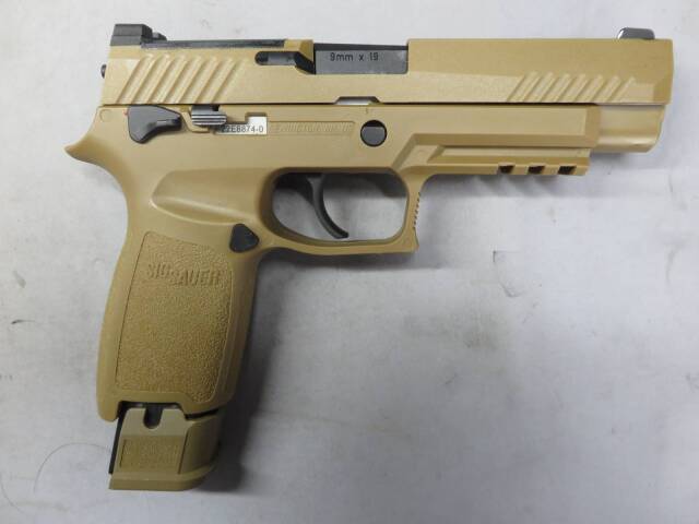 SIG AIR・Laylax】SIG SAUER ProForce M17 コヨーテタン CO2 アメリカ