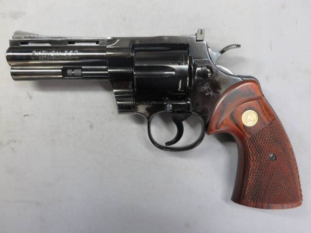 【タナカ】コルトパイソン.357mag 4in R-Model スチールフィニッシュ・PANDRAARMS 木製グリップ