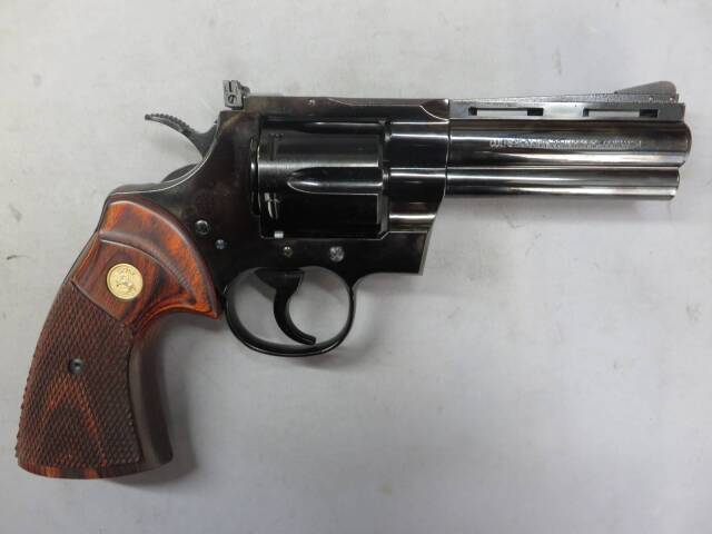 【タナカ】コルトパイソン.357mag 4in R-Model スチールフィニッシュ・PANDRAARMS 木製グリップ