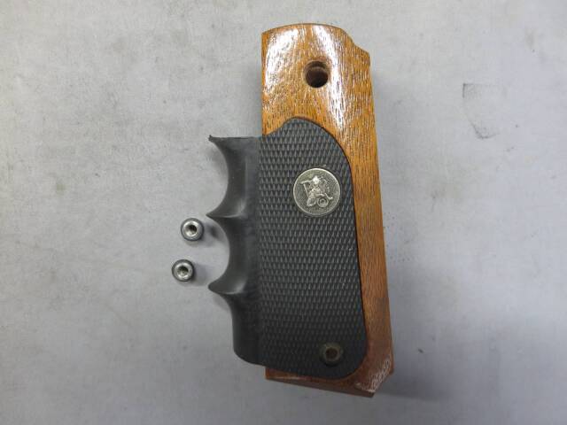 【パックマイヤー】GM・1911 フルサイズ ウッド＆ラバー グリップ
