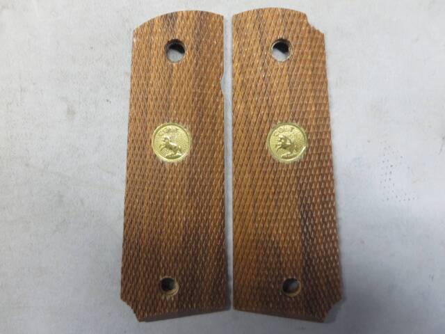 【不明】GM・1911 フルサイズ　コルト メダリオン付き グリップ