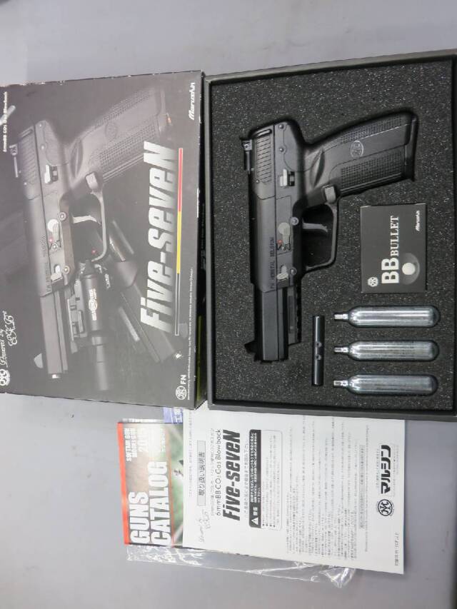 【マルシン】Five-seveN 6ｍｍBB CO2 ブラック・ファイブセブン・5-7