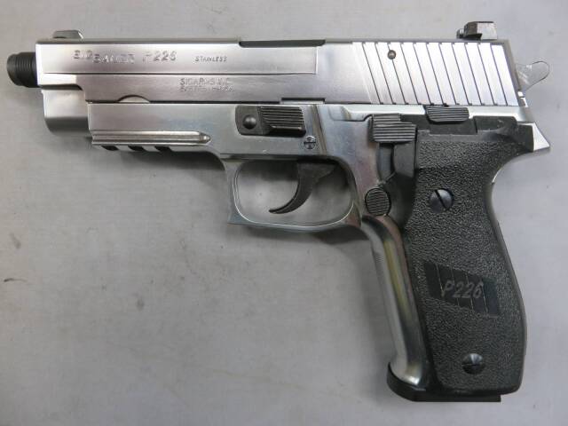 【タナカ】SIG SAUER P226レイルドフレイム ステンレス