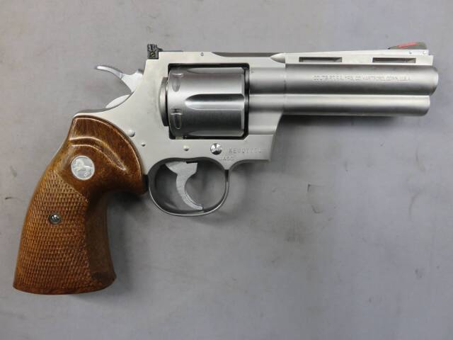 【コクサイ】コルトパイソン.357mag 4in ガス・カート式・リボルバー No.136
