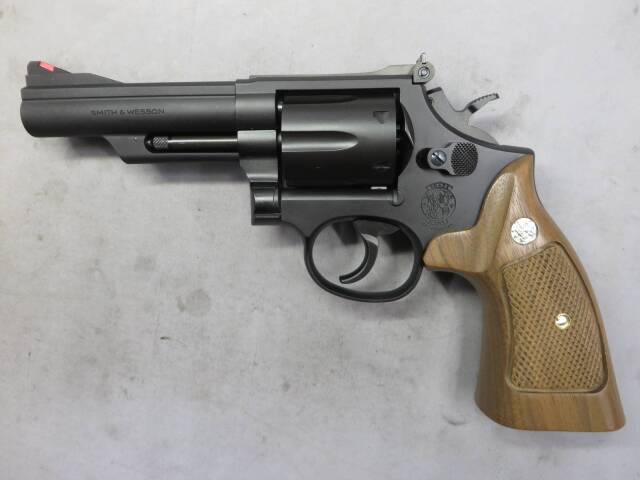 【タナカ】S&W M19 コンバットマグナム 4in HW Ver.3 +Weight ウォールナットグリップ モデルガン