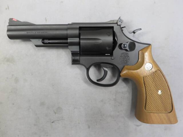 【タナカ】S&W M19 コンバットマグナム 4in HW Ver.3 +Weight ウォールナットグリップ モデルガン