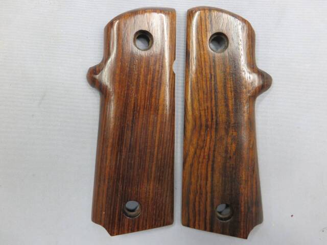 【Eagle Grips】パラオード P14 木製グリップ