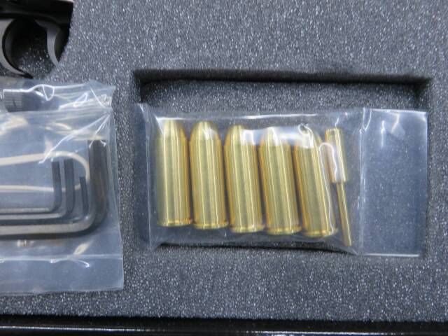 【エルフィンナイツプロジェクト】高木型弐0壱九式爆砕拳銃・M2019ブラスター モデルガン