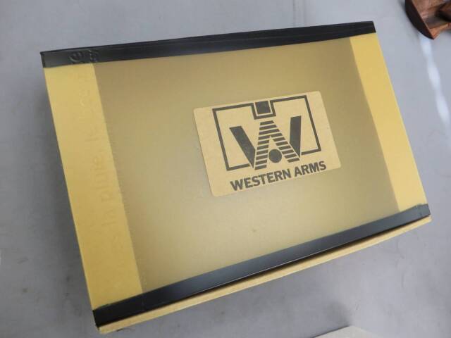 【ウエスタンアームズ】S&W M4013 TSW PCカスタム カーボンブラック