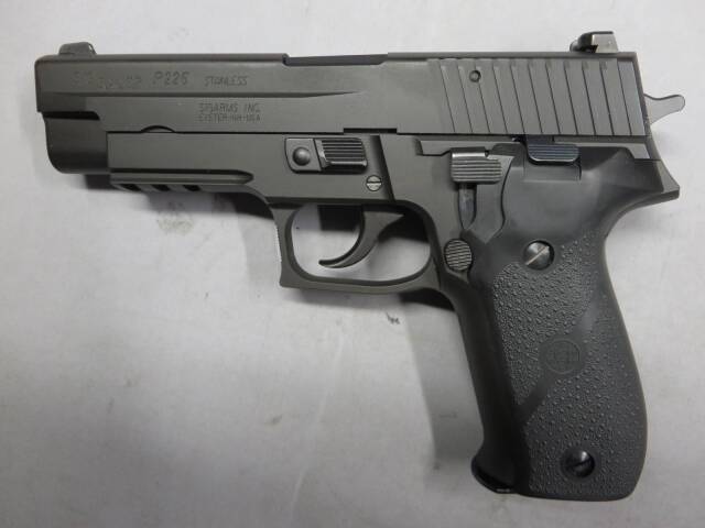 【KSC】P226R HW SYSTEM7 HOGUE ラバーグリップ標準装備