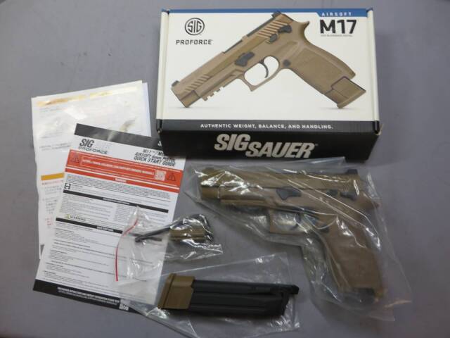 SIG AIR・Laylax】SIG SAUER ProForce M17 コヨーテタン CO2 アメリカ