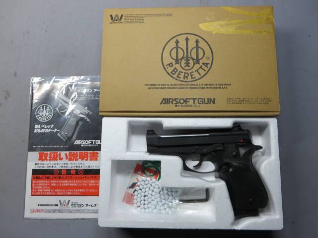 WA ベレッタM84FS チーター　シルバーHW 木製グリップ マガジン2本 WA ベレッタM84FS チーター シルバーHW 木製グリップ マガジン2