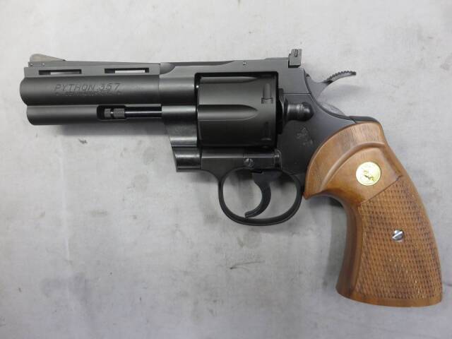 【タナカ】コルトパイソン.357mag 4in R-model HW・+Weightウォールナット 木製グリップ モデルガン