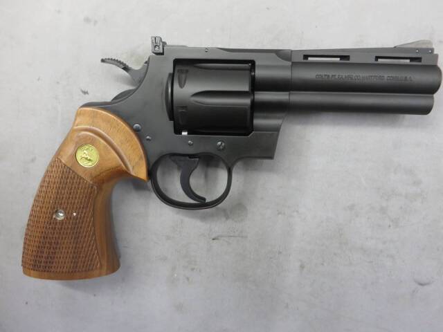 【タナカ】コルトパイソン.357mag 4in R-model HW・+Weightウォールナット 木製グリップ モデルガン
