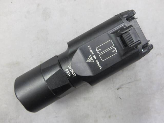 【SUREFIRE】X300U-B ウエポンライト（実物）