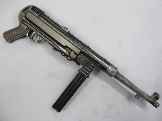 【UMAREX】 MP40 CO2 フルメタル　（CO2カートリッジ2本装着済）