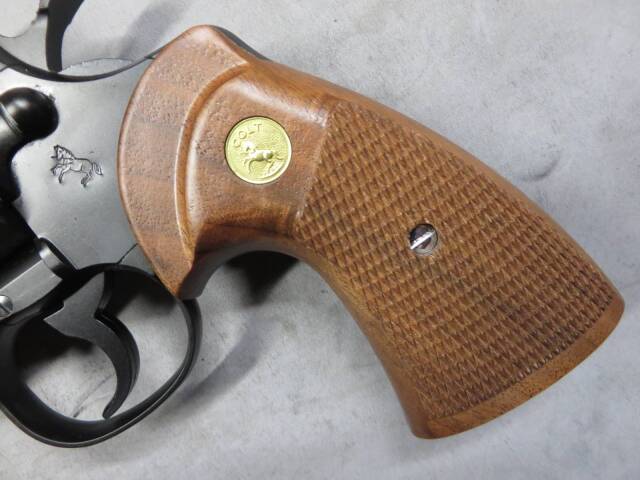 【タナカ】コルトパイソン.357mag 4in R-model HW・+Weightウォールナット 木製グリップ モデルガン