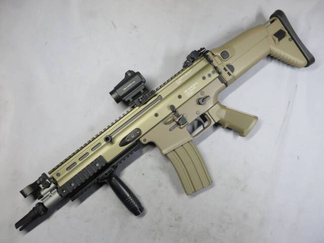 【東京マルイ】SCAR-L CQC FDE 次世代電動ガン・ダットサイト・フォアグリップ
