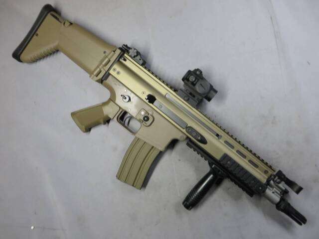 【東京マルイ】SCAR-L CQC FDE 次世代電動ガン・ダットサイト・フォアグリップ