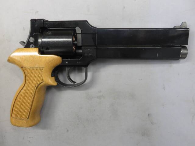 【マルシン】MA・TE・BA マテバ リボルバー ブラックラスター塗装 HW 特注木製グリップ仕様　6ｍｍBB