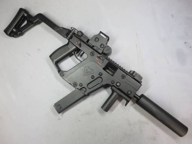 【KSC】 クリスベクター SMG ブラック・サイレンサー・ホロサイト