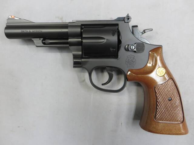 【クラウン】S&W M19 4in ウッドタイプ グリップ　カート式・ガス  リボルバー