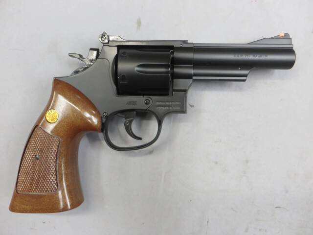 【クラウン】S&W M19 4in ウッドタイプ グリップ　カート式・ガス  リボルバー