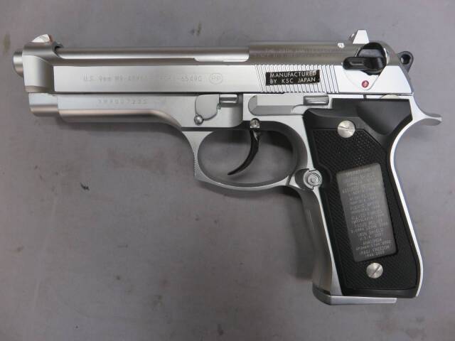 KSC ベレッタ M9アニバーサリー シルバーリミテッド KSC M9アニバーサリー シルバーリミテッド ガスガンのレビュー