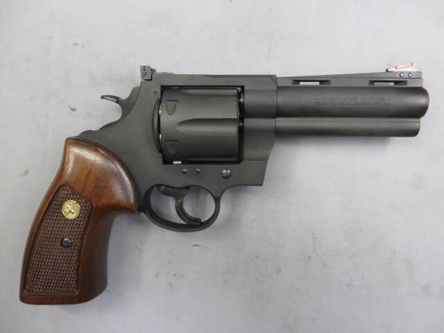 マルシン】コルトアナコンダ 4in ブラック HW 木製グリップ仕様 リアル