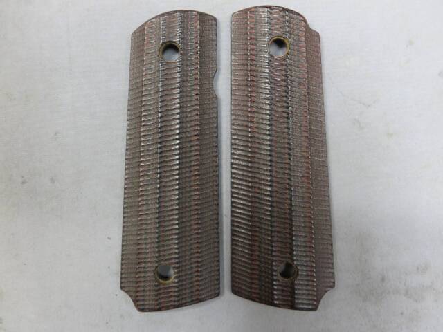 【Linville Grips】1911フルサイズ Lucia アルマジロ グリーンブラック