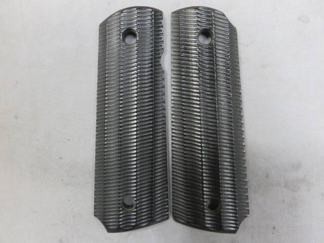 【Linville Grips】1911フルサイズ Lucia アルマジロ ブラック