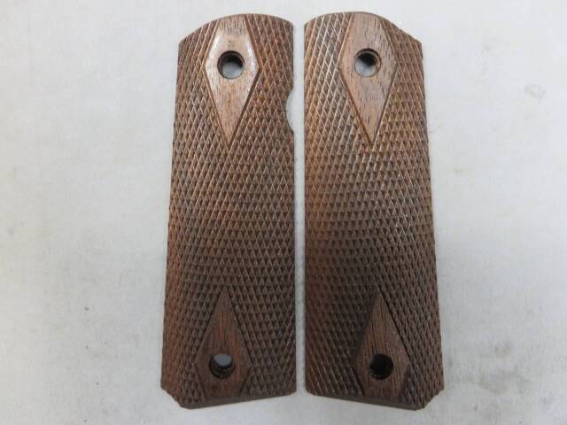 【HOGUE】GM・1911 フルサイズ ダイヤチェッカー 木製グリップ