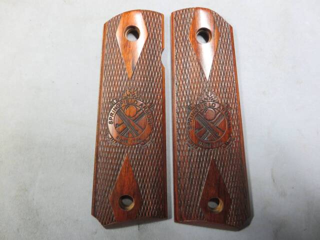 【アルタモント】SpringField Armory Cross Cannon Dia-Checkered フルサイズ グリップ