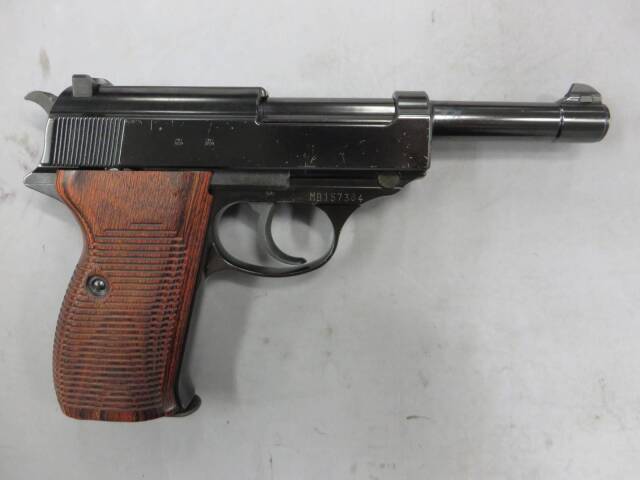 マルゼンWALTHER P38 ワルサーp38 ブラックメタル 木製グリップ マルゼン】ワルサーP38 ブラックメタル・PANDRAARMS 木製グリップ